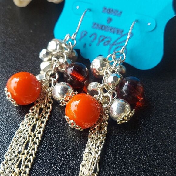 E2479 Silvertone & Red Cluster Beaded Statement Dangle Drop Earrings - Picture 5 of 7